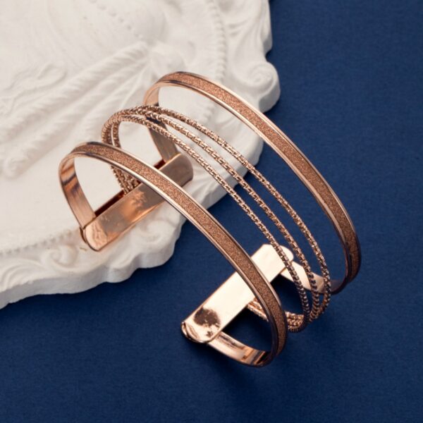 Versatile Personality Open Geometric Hollow Frosted Bracelet - Image 5