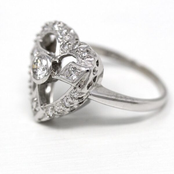 Fashionable All-match Heart-shaped Women's Ring - Image 3