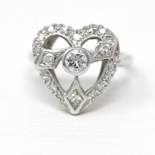 Fashionable All-match Heart-shaped Women's Ring - Image 2