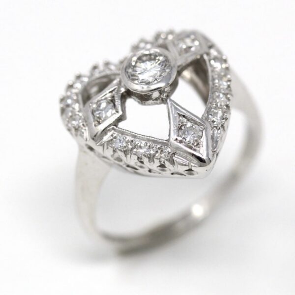 Fashionable All-match Heart-shaped Women's Ring