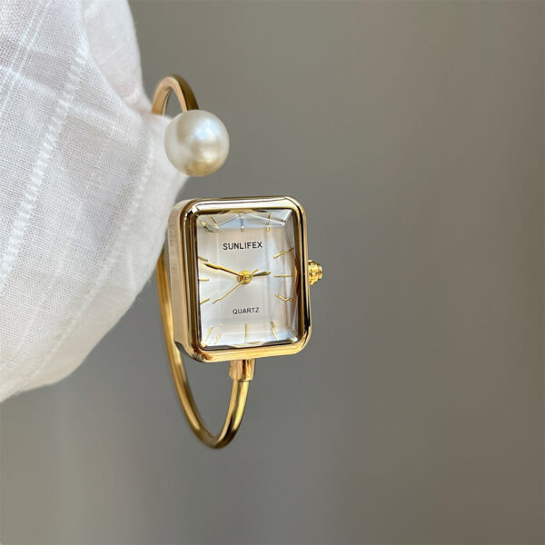 Gold Square Pearl Women's Light Luxury Exquisite Bracelet Watch - Image 10