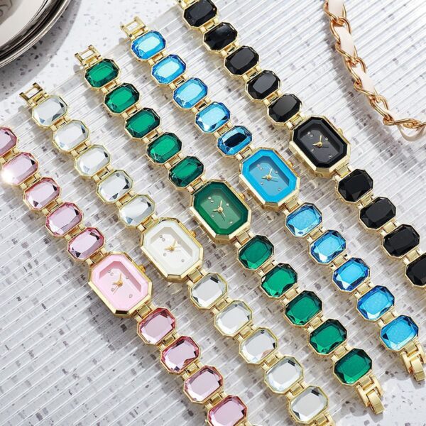 Stone Color Emerald Niche High-grade Affordable Luxury Bracelet - Image 2
