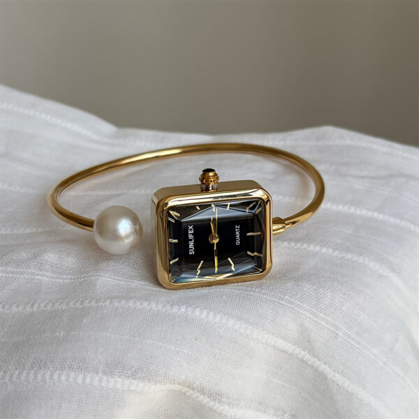 Gold Square Pearl Women's Light Luxury Exquisite Bracelet Watch - Image 5