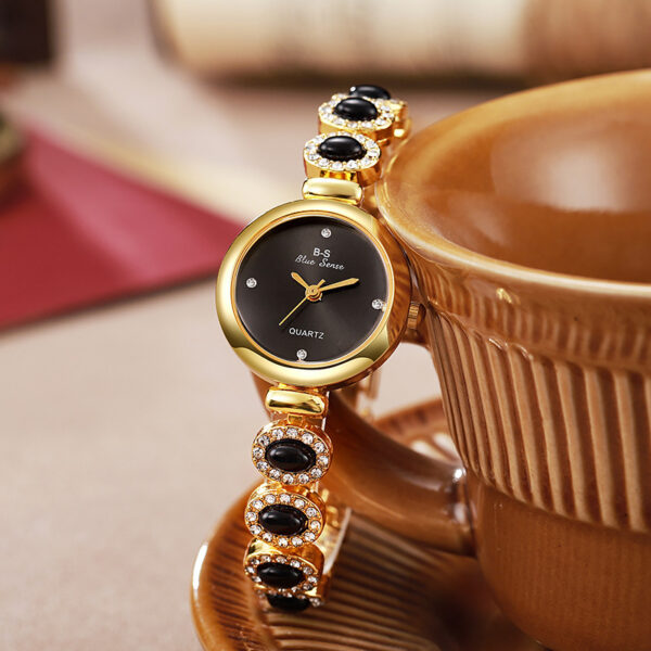 Women's Bracelet Round Dial Diamond Advanced Quartz Watch - Image 9