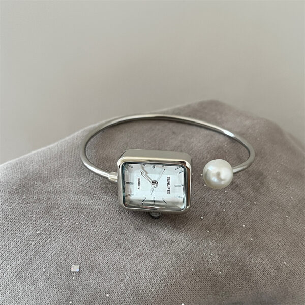Gold Square Pearl Women's Light Luxury Exquisite Bracelet Watch - Image 8