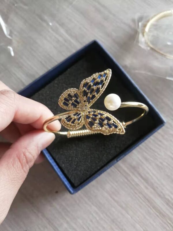 Women's Fashion Hollowed-out Vintage Bracelet - Image 3