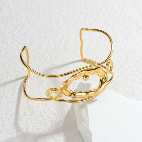 European And American New Eye-catching Hollow Bracelet - Image 7