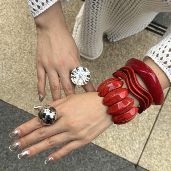 European And American Simple Geometric Blooming Red Bracelet - Image 5