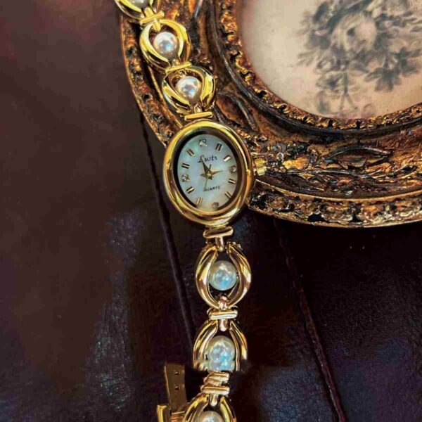 Mid-ancient Light Luxury Imitation Pearl Watch Temperamental Bracelet Women's Watch - Image 3