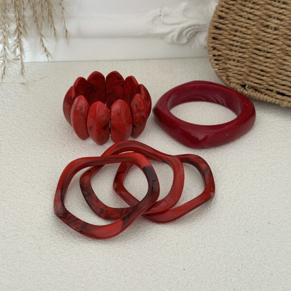 European And American Simple Geometric Blooming Red Bracelet - Image 4