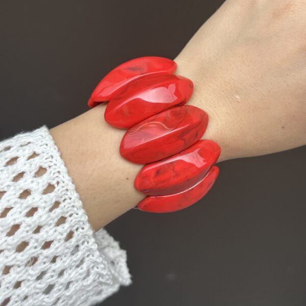 European And American Simple Geometric Blooming Red Bracelet - Image 7
