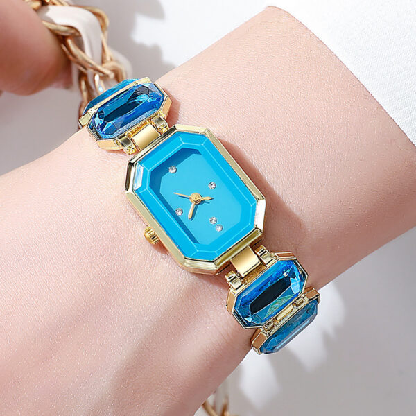 Stone Color Emerald Niche High-grade Affordable Luxury Bracelet - Image 4
