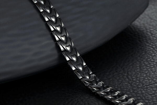 Heart-shaped magnet titanium steel bracelet - Image 3