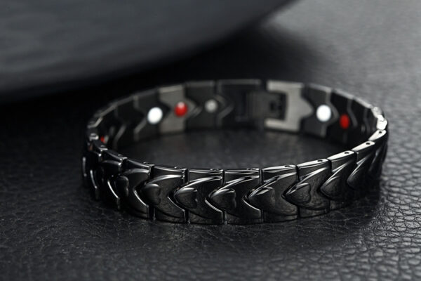 Heart-shaped magnet titanium steel bracelet - Image 4